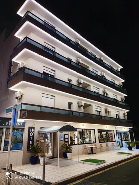 Le Galion Hotel Et Restaurant Canet Plage - Logis Dış mekan fotoğraf